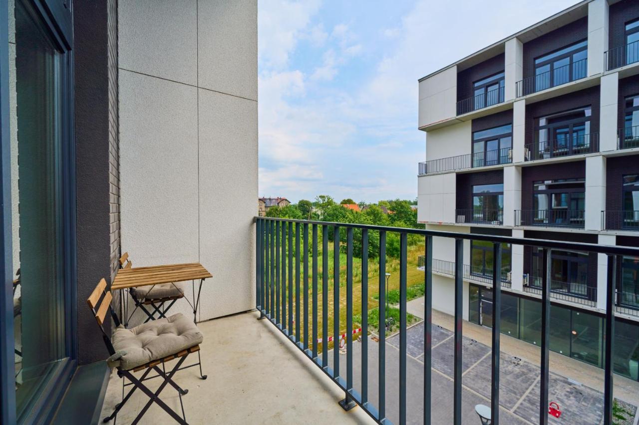 Mezzanine Studio Apartments Zarembowicza Wroclaw Airport By Renters Kültér fotó