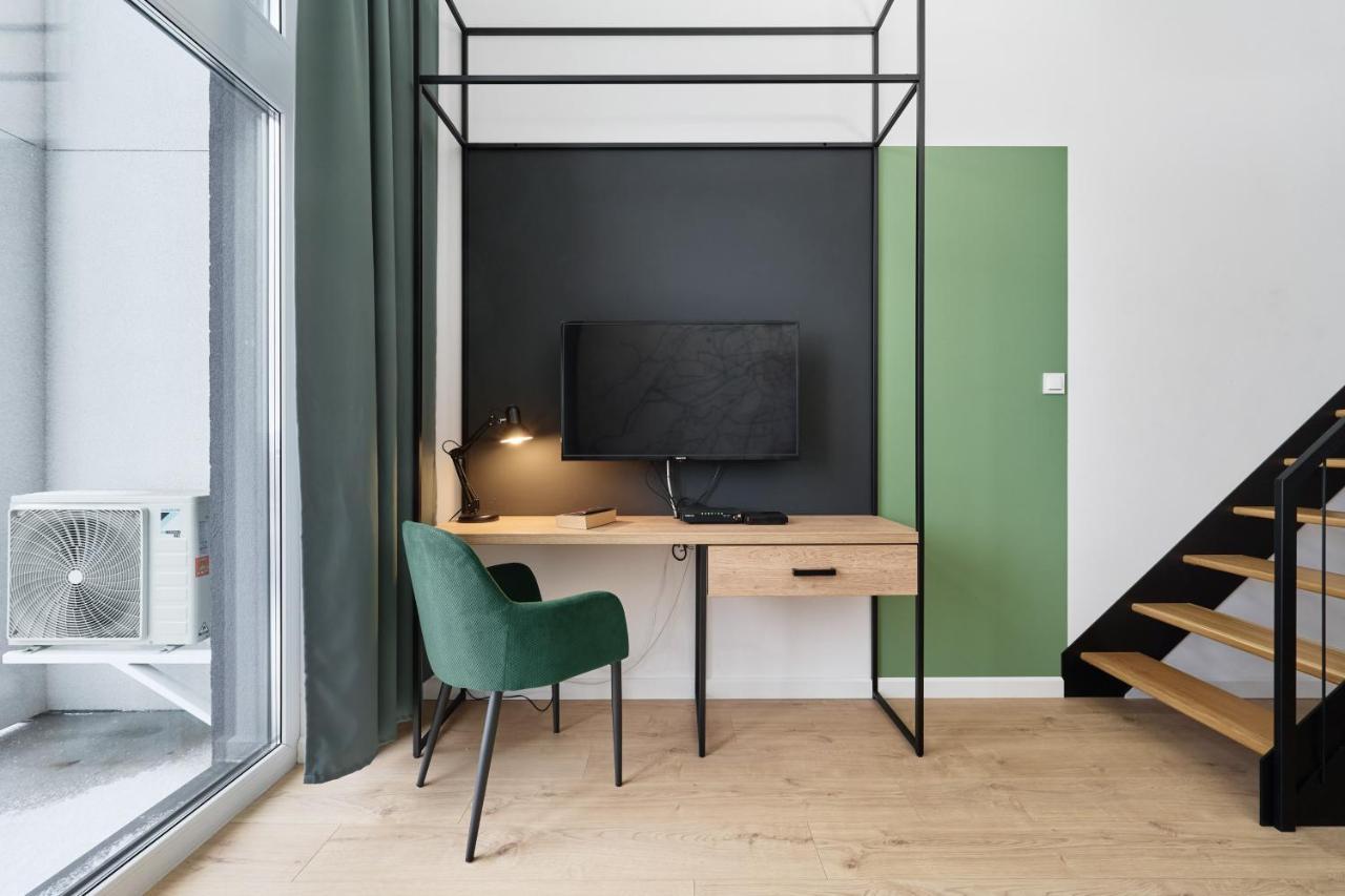 Mezzanine Studio Apartments Zarembowicza Wroclaw Airport By Renters Kültér fotó