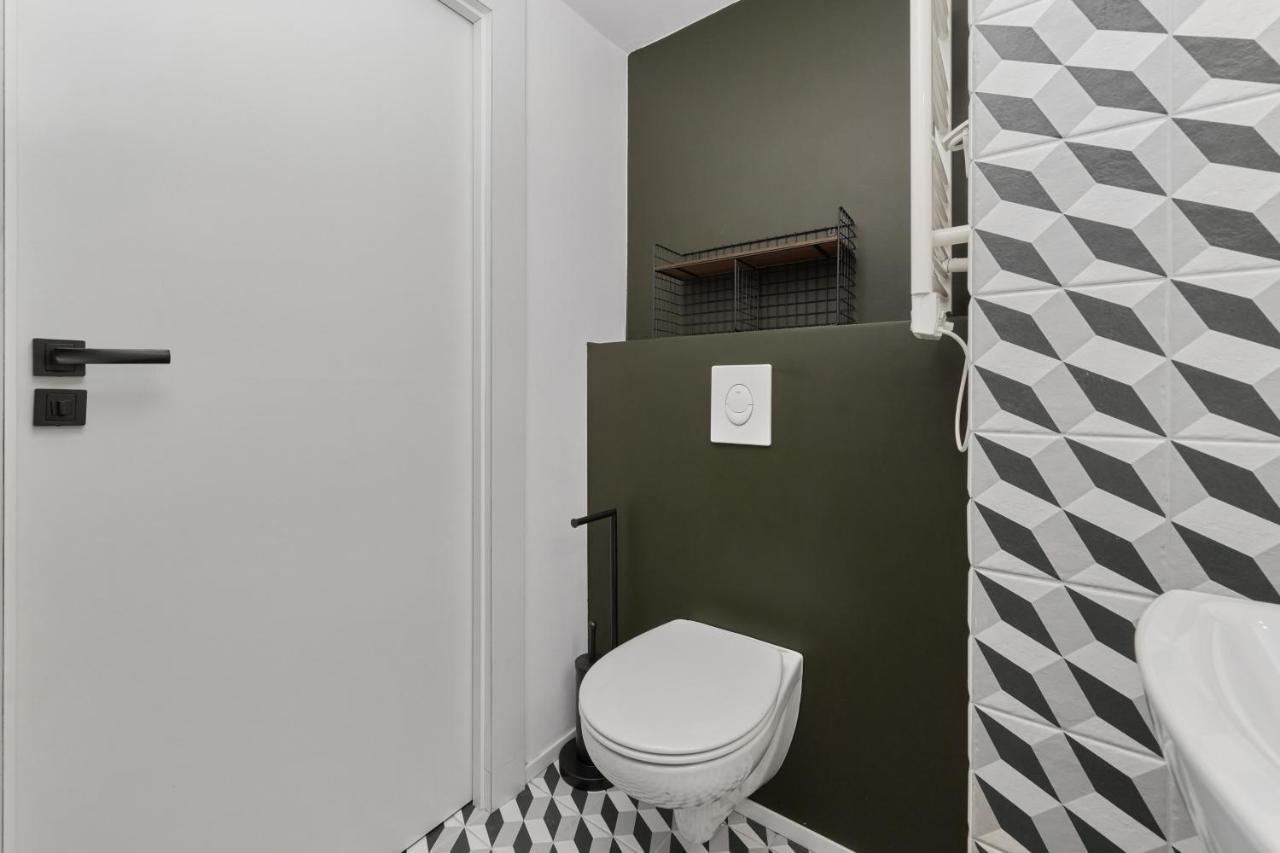 Mezzanine Studio Apartments Zarembowicza Wroclaw Airport By Renters Kültér fotó