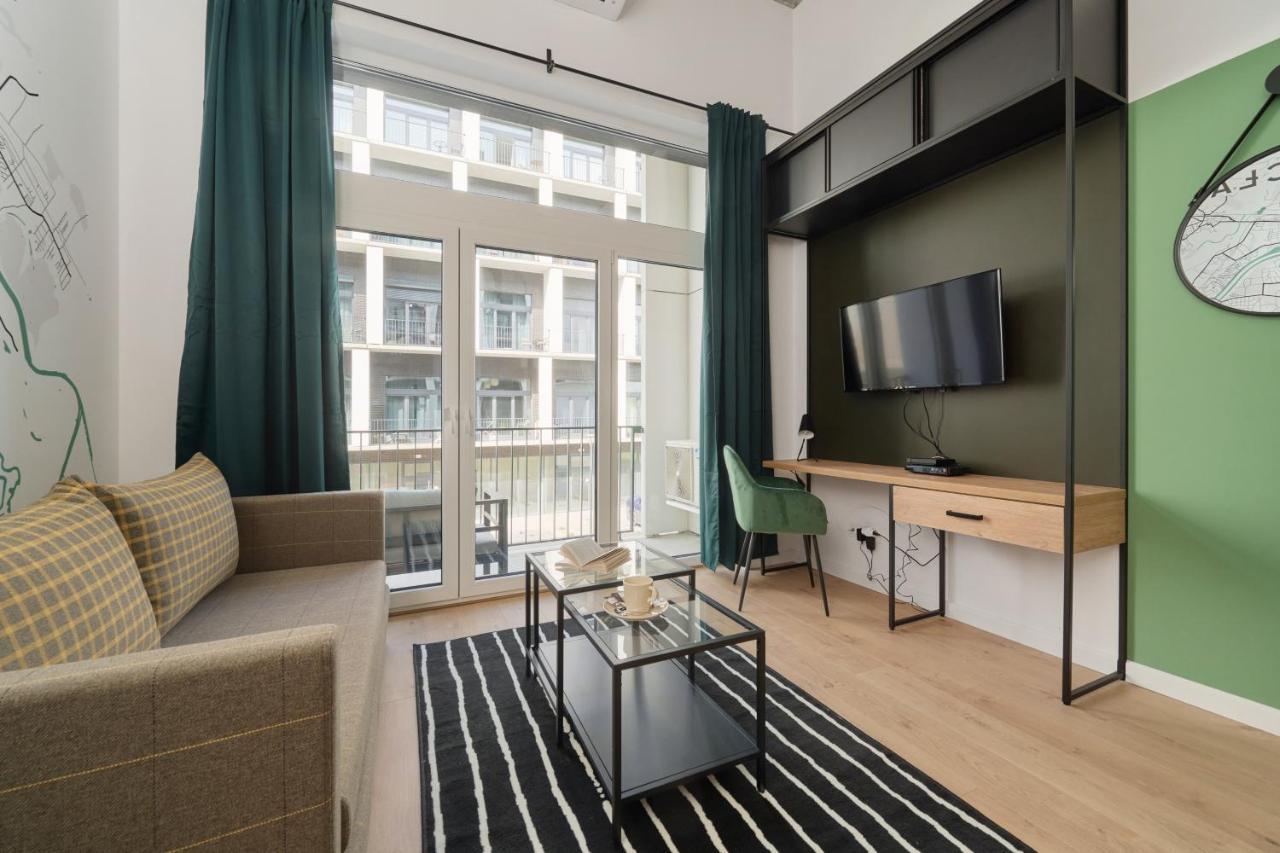 Mezzanine Studio Apartments Zarembowicza Wroclaw Airport By Renters Kültér fotó